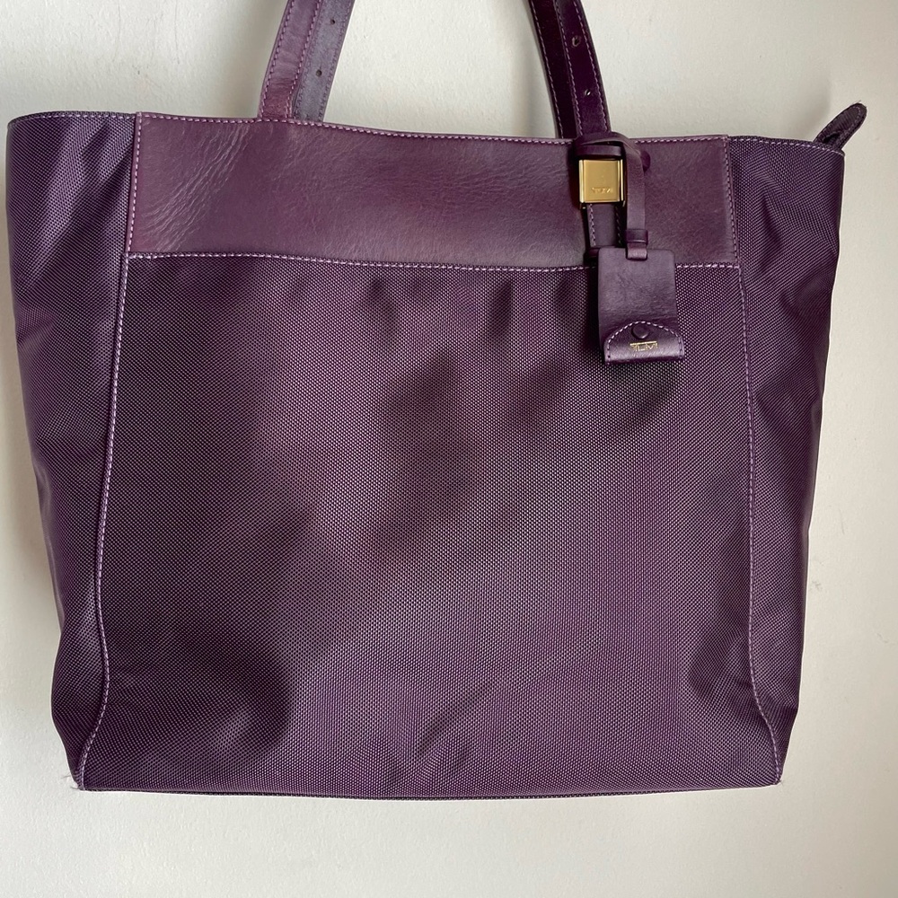 Tumi Larkin Nora Tote - Picture 2 of 11